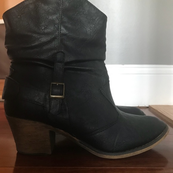 Adorable black booties size 10 - Picture 3 of 5